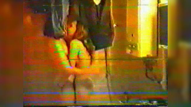 Пока сестра говорит по телефону с бойфрендом, её трахает брат