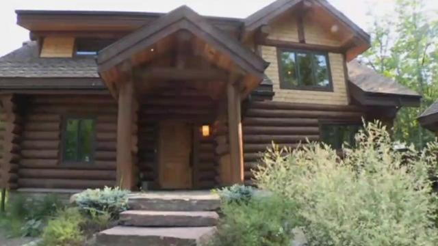 Родная сестра застукала брата за дрочкой в спальне и решила присоединиться