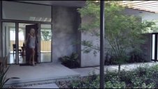 Случайный интимный акт молодой изменщицы с пожилым владельцем публичного заведения