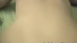 Брат Настюхи помогает ей записать видео для ее фаната.