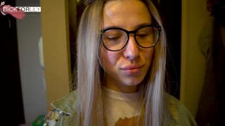 Младшая сестра, поддавшись на шантаж, согласилась на интимные услуги для брата.