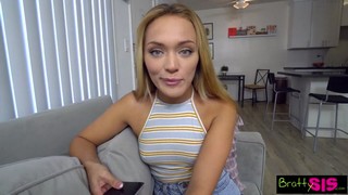 Брат сделал фото сводной сестры и почувствовал сексуальное возбуждение.